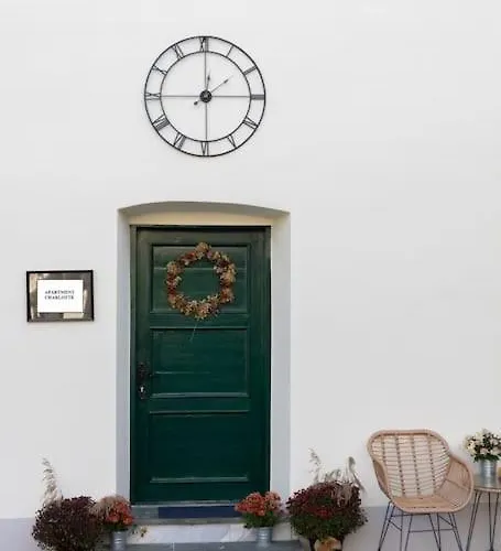 Charlotte - Apartament *